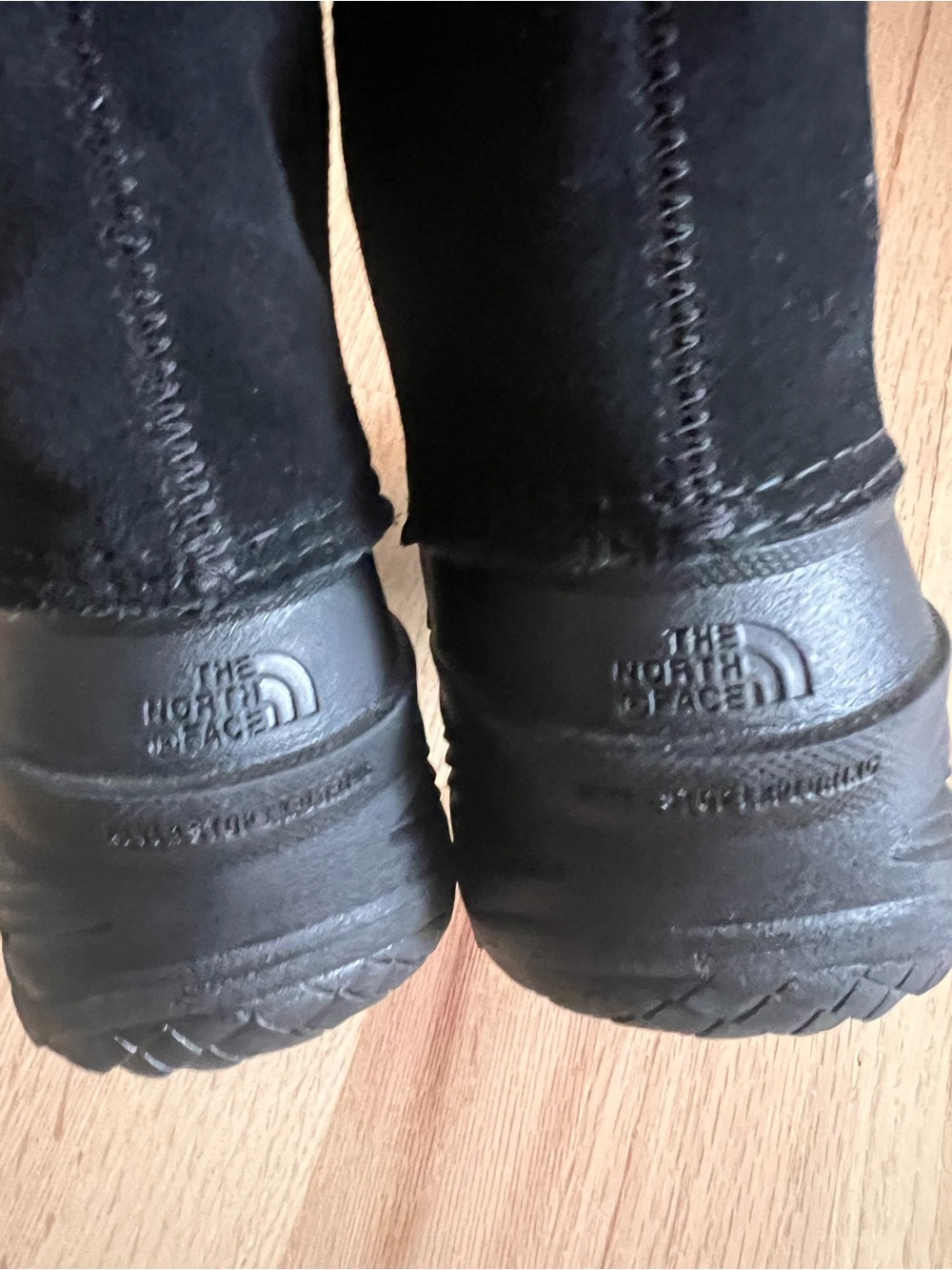 Never Worn! The North Face Black Winter Boot with Gray Fur Lining - Picture 5 of 6